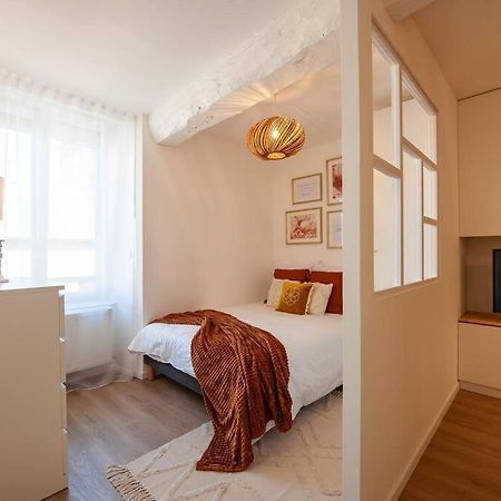 Le Cocoon - Appartement Dans Maison Du Xviieme Siecle Фужер Экстерьер фото