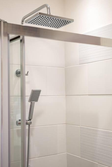 Le Cocoon - Appartement Dans Maison Du Xviieme Siecle Фужер Экстерьер фото
