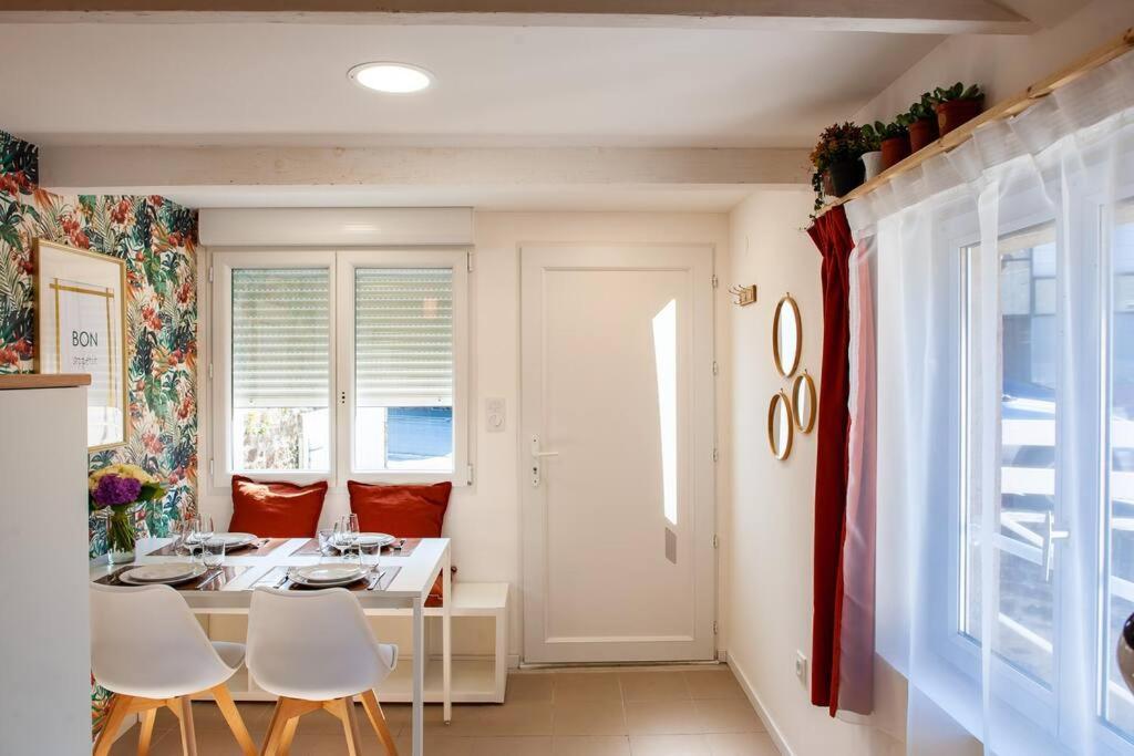 Le Cocoon - Appartement Dans Maison Du Xviieme Siecle Фужер Экстерьер фото