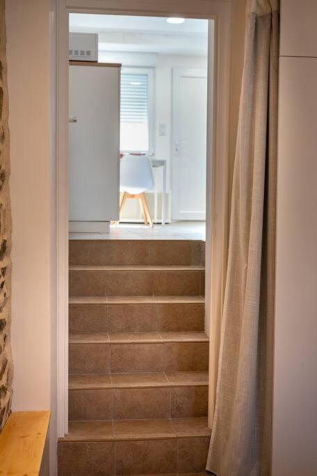 Le Cocoon - Appartement Dans Maison Du Xviieme Siecle Фужер Экстерьер фото
